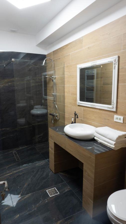 M Rooms Bukarest Eksteriør billede