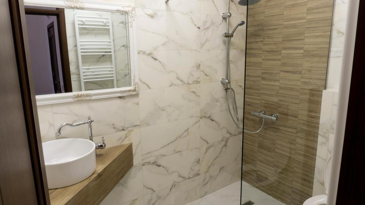 M Rooms Bukarest Eksteriør billede